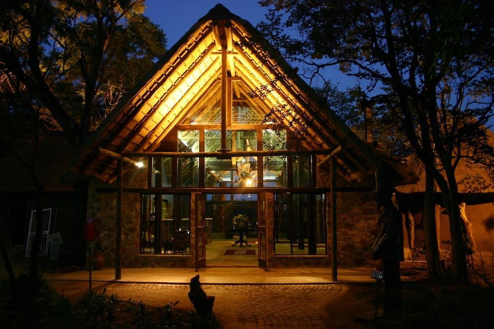 Kedar Heritage Lodge, Conference Centre & Spa Phokeng Bagian luar foto