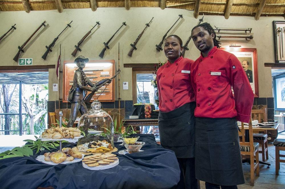 Kedar Heritage Lodge, Conference Centre & Spa Phokeng Bagian luar foto