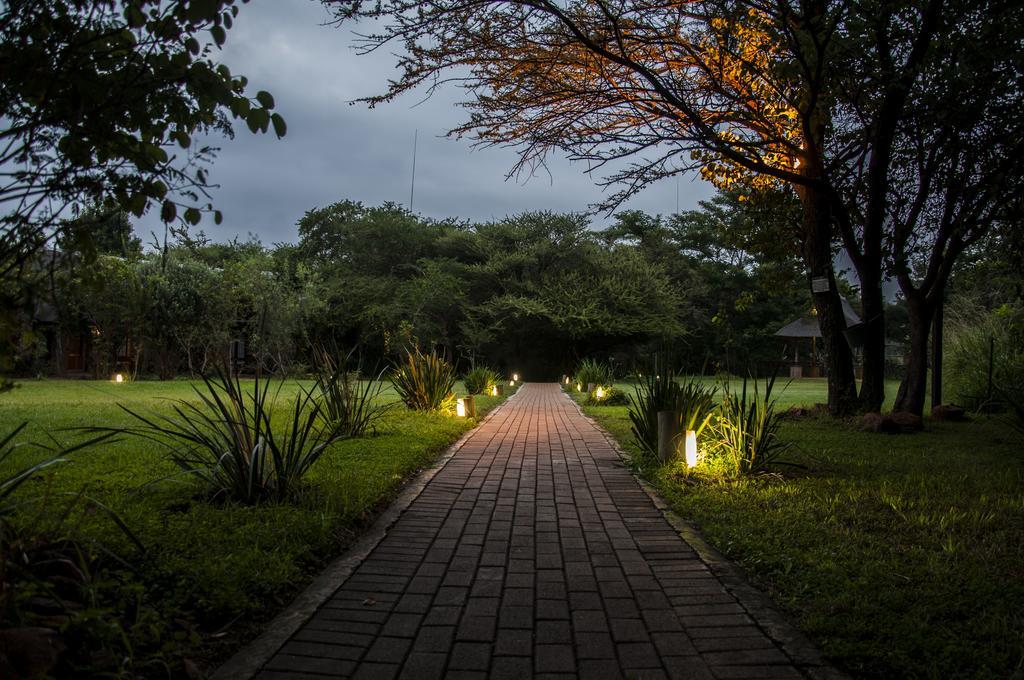 Kedar Heritage Lodge, Conference Centre & Spa Phokeng Bagian luar foto