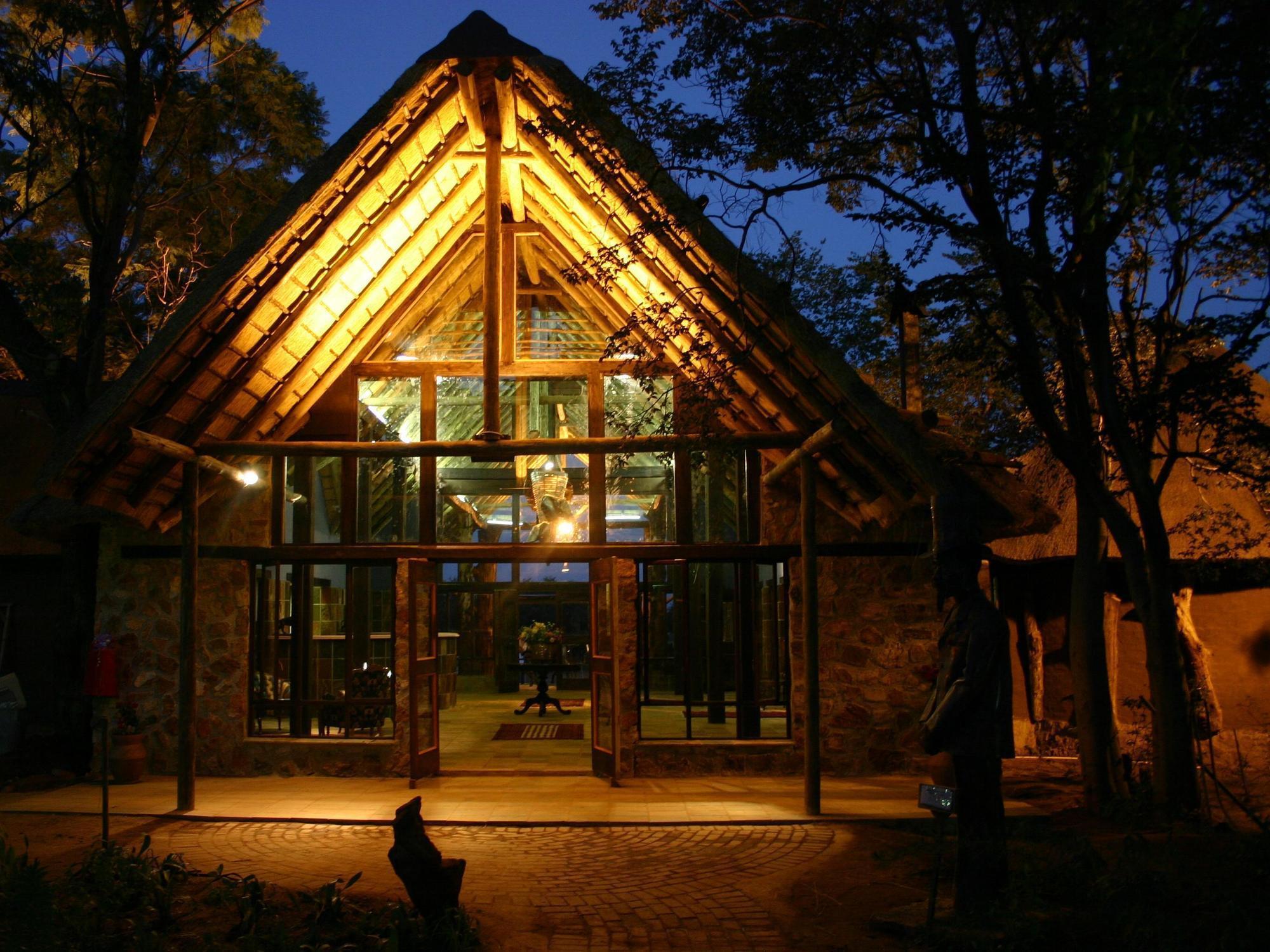 Kedar Heritage Lodge, Conference Centre & Spa Phokeng Bagian luar foto