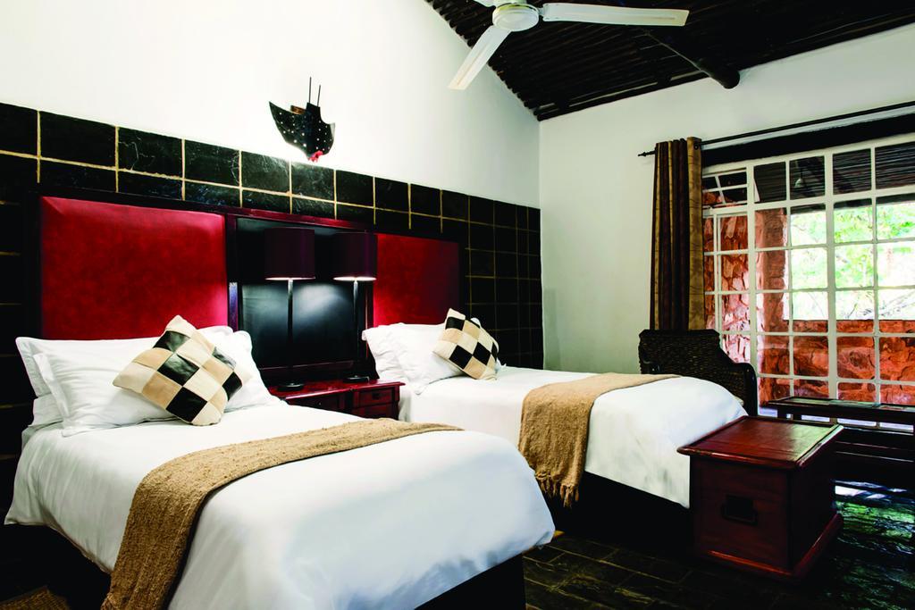 Kedar Heritage Lodge, Conference Centre & Spa Phokeng Bagian luar foto